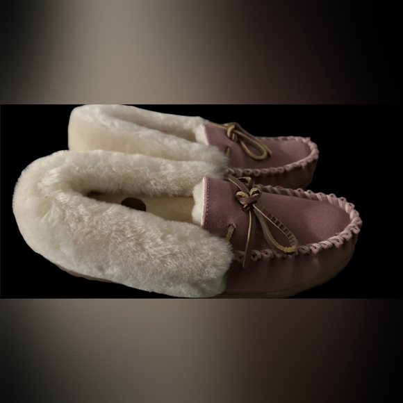LL Bean Wicked Good Shearling Lined Suede Moccasin Slippers Ash Rose Womens 5M - Picture 4 of 7